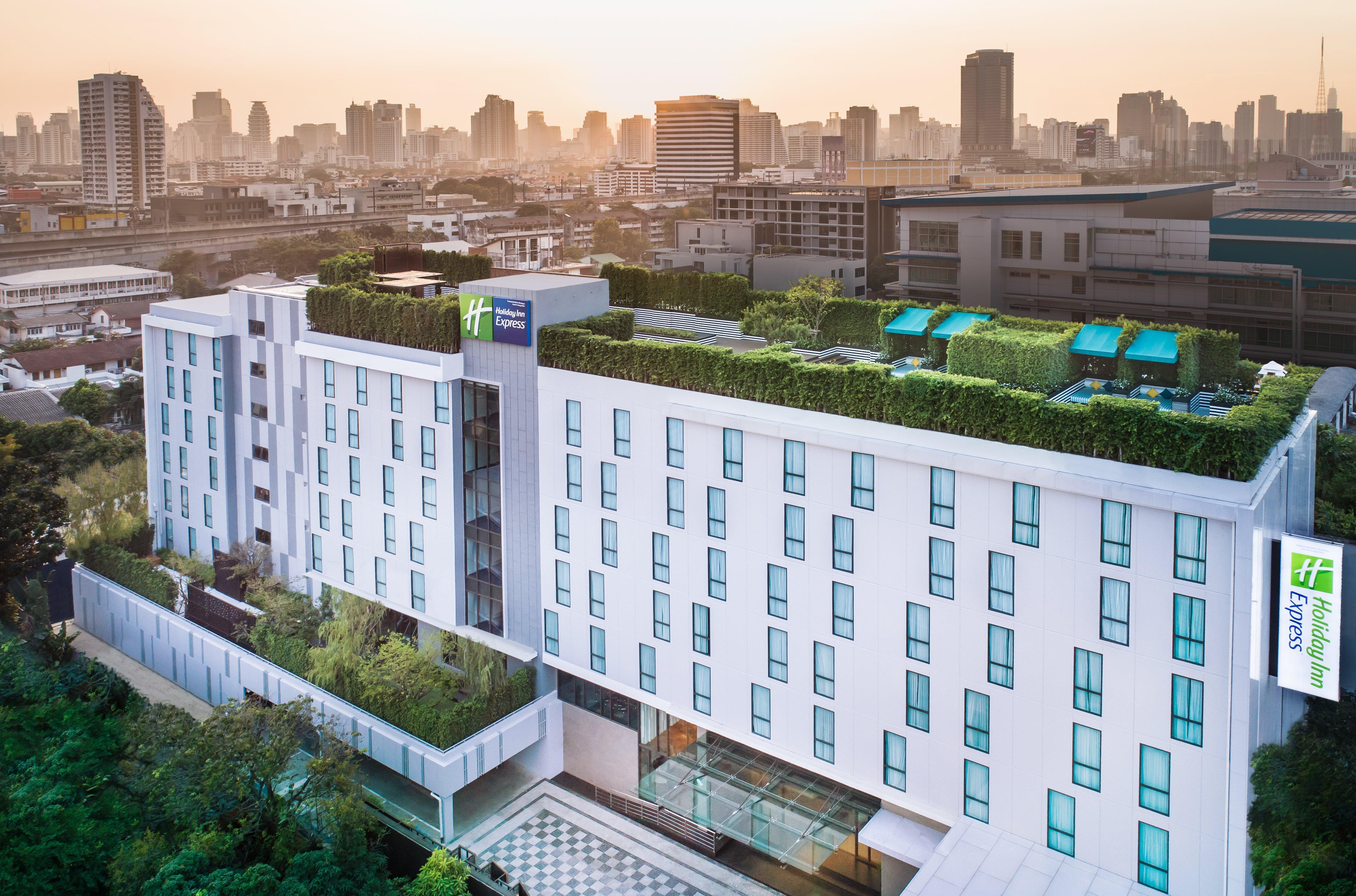 Holiday Inn Express Bangkok Soi Soonvijai By Ihg Εξωτερικό φωτογραφία