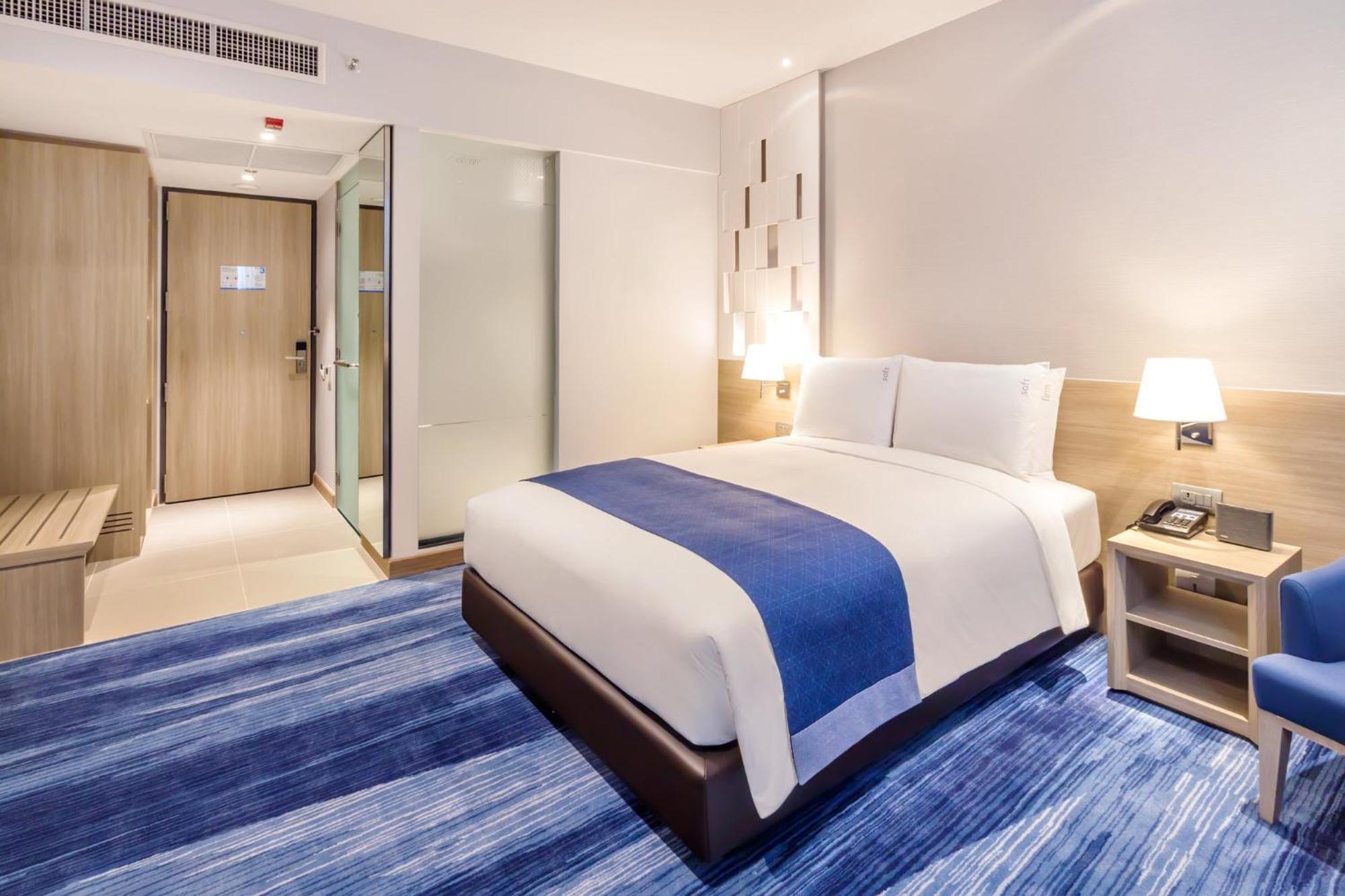 Holiday Inn Express Bangkok Soi Soonvijai By Ihg Εξωτερικό φωτογραφία